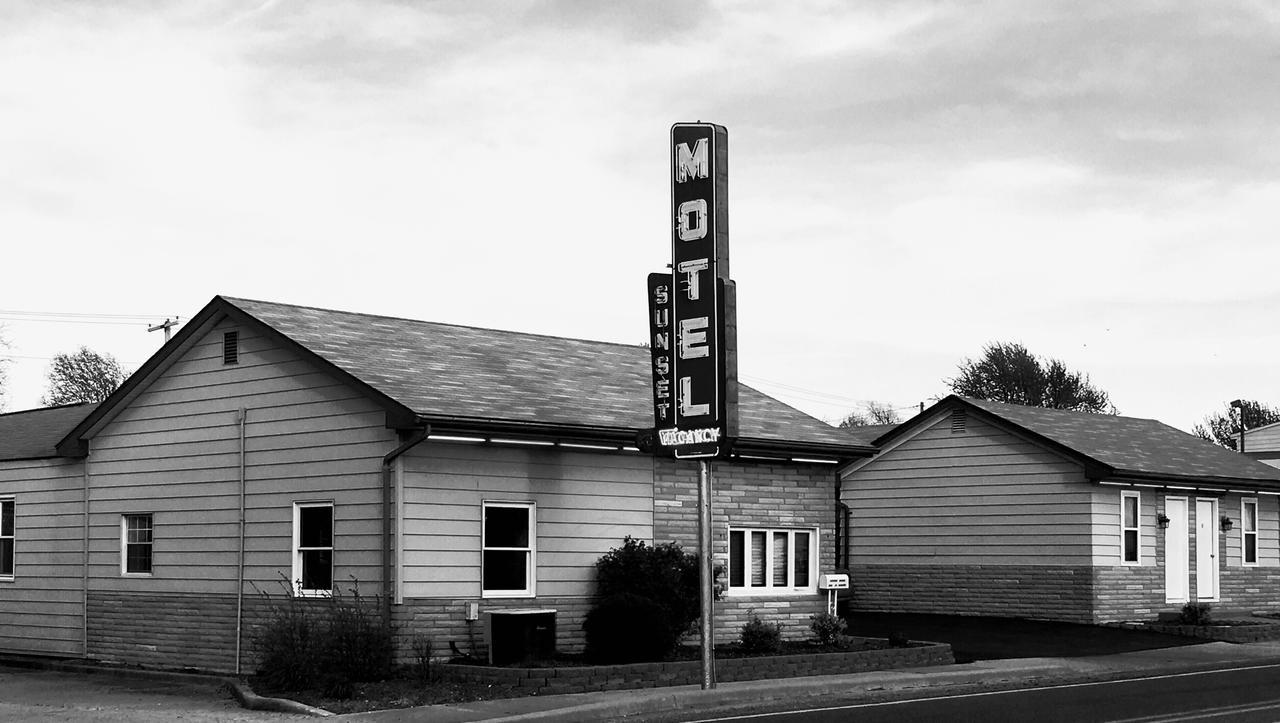Sunset Motel Waterloo Exteriör bild